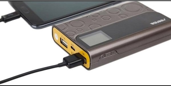 Chesskin_USB_Universele_Power_Bank Chesskin externe accu