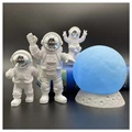 Decoratieve Astronautenbeeldjes met Maanlamp - Zilver / Blauw