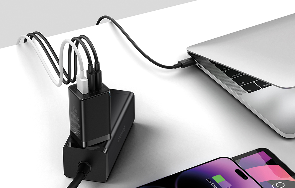 Baseus GaN5 Pro 65W Wandoplader - 2xUSB-C, USB-A - Zwart