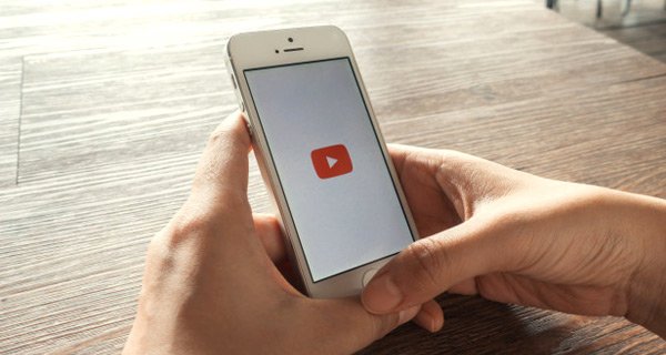 Hoe upload je video's van je iPhone naar YouTube
